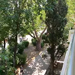 Апартаменти Sea Breeze 1 *