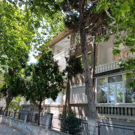 Apartment Sea Breeze 1 *